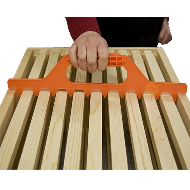 Frame spacing combs photo 2